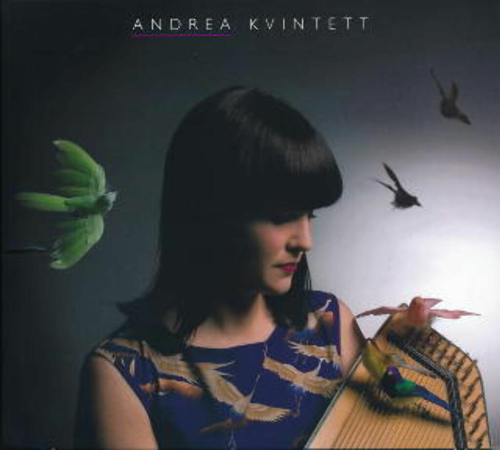 ANDREA: Ung, god sanger i godt og originalt instrumentalselskap. ANDREA: Ung, god sanger i godt og originalt instrumentalselskap.