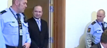 Her føres Anders Behring Breivik inn i Oslo tingrett Her føres Anders Behring Breivik inn i Oslo tingrett