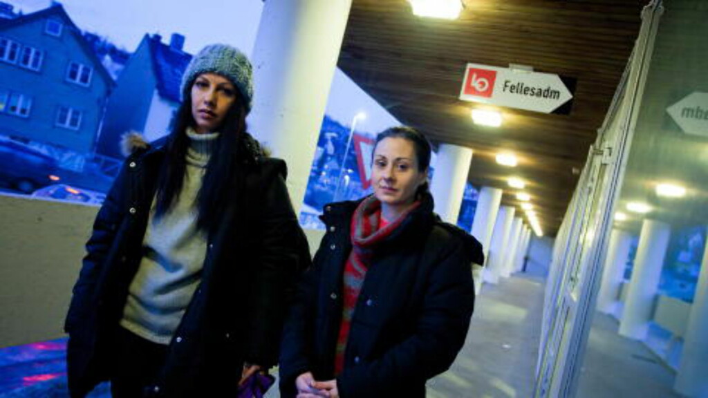 DRO MED VENNINNA: Eleni Kazaki dro til Norge sammen med venninna Anna Chrysanthaki (38) i januar 2011 for å skaffe seg jobb. De kom i kontakt med renholdsselskapet Toma gjennom en bekjent, hvor de fikk muntlig beskjed om full stilling og fast jobb. Foto: MARIUS FISKUM/DAGBLADET DRO MED VENNINNA: Eleni Kazaki dro til Norge sammen med venninna Anna Chrysanthaki (38) i januar 2011 for å skaffe seg jobb. De kom i kontakt med renholdsselskapet Toma gjennom en bekjent, hvor de fikk muntlig beskjed om full stilling og fast jobb. Foto: MARIUS FISKUM/DAGBLADET