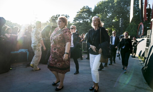 VIP: Erna Solberg koste i det vakre høstværet i New York. Foto: Øistein Norum Monsen / Dagbladet VIP: Erna Solberg koste i det vakre høstværet i New York. Foto: Øistein Norum Monsen / Dagbladet