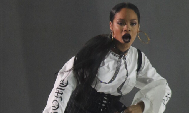 SJEF: Superstjerna Rihanna var kveldens store trekkplaster i Central Park. Foto: Macguyver/WENN.com SJEF: Superstjerna Rihanna var kveldens store trekkplaster i Central Park. Foto: Macguyver/WENN.com