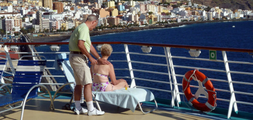 <strong>IDYLL:</strong> Livet på soldekket er ikke å forakte når cruiseskipet anløper Santa Cruz på La Palma. Foto: EIVIND PEDERSEN <strong>IDYLL:</strong> Livet på soldekket er ikke å forakte når cruiseskipet anløper Santa Cruz på La Palma. Foto: EIVIND PEDERSEN