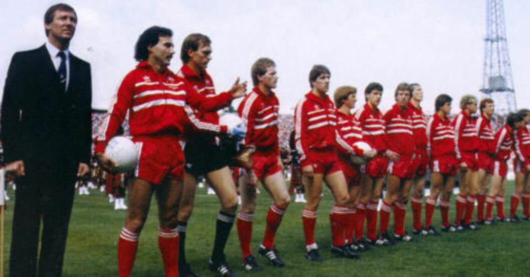 BRAGDEN: Alex Ferguson
løftet Aberdeen ut av Celtic
og Rangers' skygge og ledet
klubben til ligagull og Europa-
suksess. Her under den
skotske cupfinalen i 1983. BRAGDEN: Alex Ferguson
løftet Aberdeen ut av Celtic
og Rangers' skygge og ledet
klubben til ligagull og Europa-
suksess. Her under den
skotske cupfinalen i 1983.