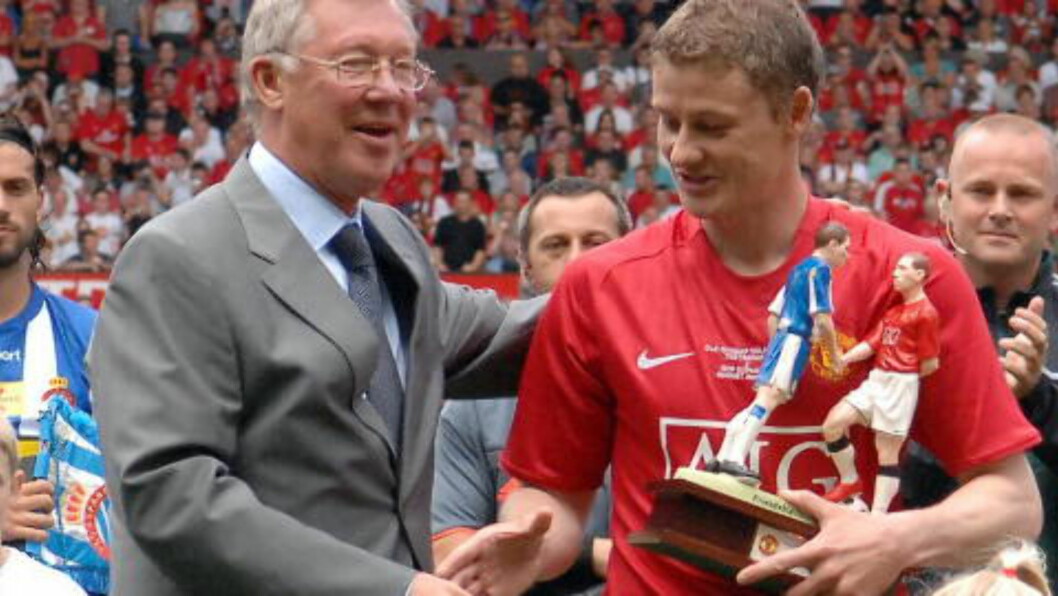 FAR OG SUNNY: Ole Gunnar
Solskjær og sir Alex, de to utviklet
et helt spesielt «vennskap».
Sir Alex har også vært Sur Alex,
men det gikk stort sett bra for
nordmannen.
Foto: Keith Hammett FAR OG SUNNY: Ole Gunnar
Solskjær og sir Alex, de to utviklet
et helt spesielt «vennskap».
Sir Alex har også vært Sur Alex,
men det gikk stort sett bra for
nordmannen.
Foto: Keith Hammett