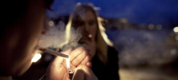 Derfor tåler kvinner røyk dårligere enn menn Derfor tåler kvinner røyk dårligere enn menn