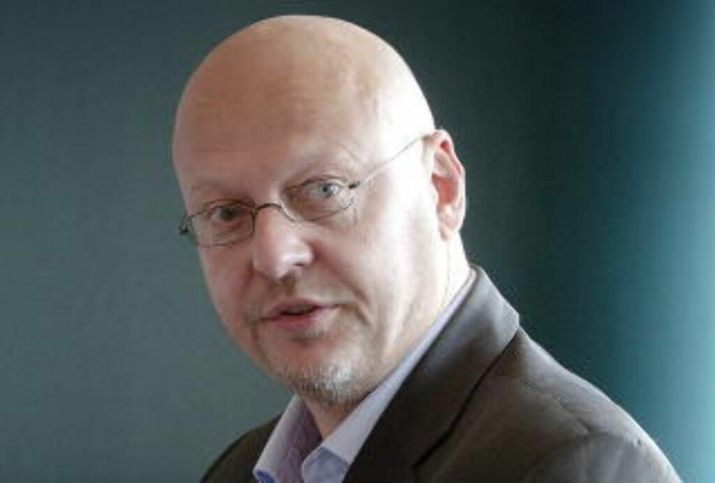TOALETTSAKER: Fungerende ekspedisjonssjef Andreas Skulberg i Justisdepartementet understreker at fangenes dagpenger skal gå til toalettsaker og andre nødvendigheter.
Foto: Linn Cathrin Olsen / SCANPIX TOALETTSAKER: Fungerende ekspedisjonssjef Andreas Skulberg i Justisdepartementet understreker at fangenes dagpenger skal gå til toalettsaker og andre nødvendigheter.
Foto: Linn Cathrin Olsen / SCANPIX