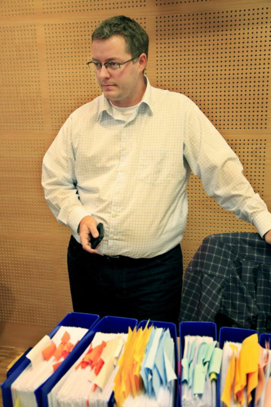 <strong>- ALDRI OPPLEVD MAKEN:</strong> Rådgiver for LNU, Lasse Narjord Thue, forklarte seg i dag i Haugaland tingrett under sakens tredje dag i retten. Foto: Jacques Hvistendahl <strong>- ALDRI OPPLEVD MAKEN:</strong> Rådgiver for LNU, Lasse Narjord Thue, forklarte seg i dag i Haugaland tingrett under sakens tredje dag i retten. Foto: Jacques Hvistendahl