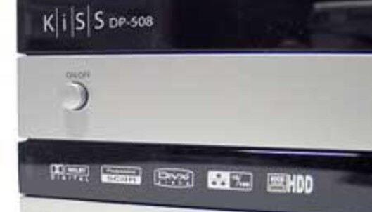 Danske KiSS Technology var aller først ute med en DVD-spiller som kunne spille DivX-filmer fra brente CDer. Danske KiSS Technology var aller først ute med en DVD-spiller som kunne spille DivX-filmer fra brente CDer.