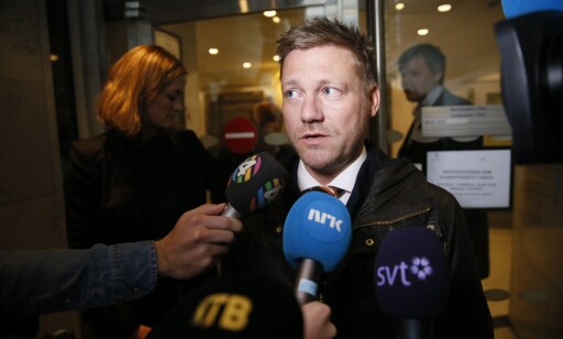 SVARER: Regjeringsadvokat Marius Emberland svarer EMD på vegne av Norge. På bildet kommenterer han dommen om soningsforholdene til Anders Behring Breivik som falt tidligere i år.
Foto: Cornelius Poppe/NTB Scanpix SVARER: Regjeringsadvokat Marius Emberland svarer EMD på vegne av Norge. På bildet kommenterer han dommen om soningsforholdene til Anders Behring Breivik som falt tidligere i år.
Foto: Cornelius Poppe/NTB Scanpix