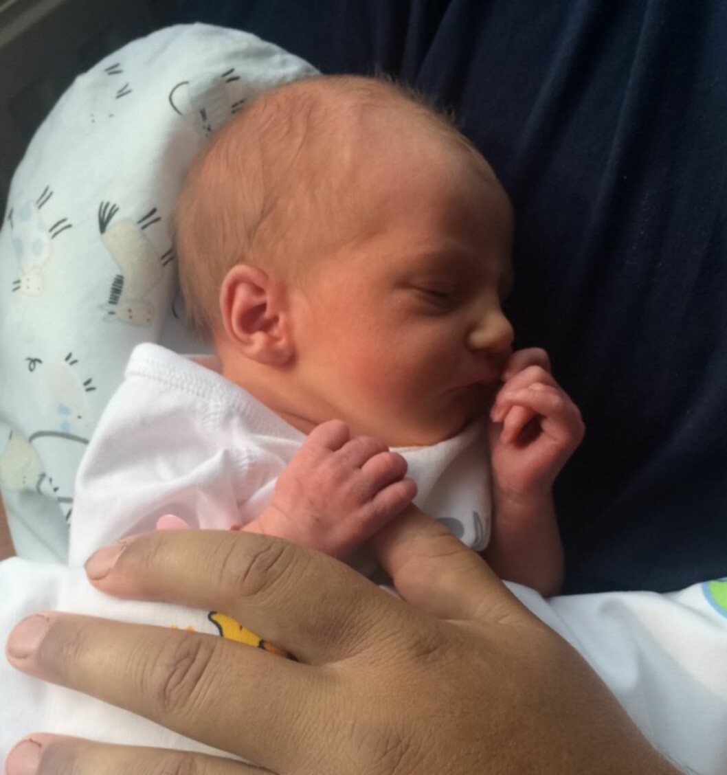 <strong>LITEN MEN FRISK:</strong> De første dagene måtte lille Sienna tilbringe på prematuravdelingen. Foto: Privat <strong>LITEN MEN FRISK:</strong> De første dagene måtte lille Sienna tilbringe på prematuravdelingen. Foto: Privat