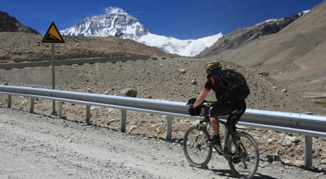 HIMALAYA: Tre ukers sykkeltur fra Tibet til Katmandu via Mount Everest, for veltrente i alle aldrer. Her med Mount Everest i sikte. Foto: Indian Adventures HIMALAYA: Tre ukers sykkeltur fra Tibet til Katmandu via Mount Everest, for veltrente i alle aldrer. Her med Mount Everest i sikte. Foto: Indian Adventures