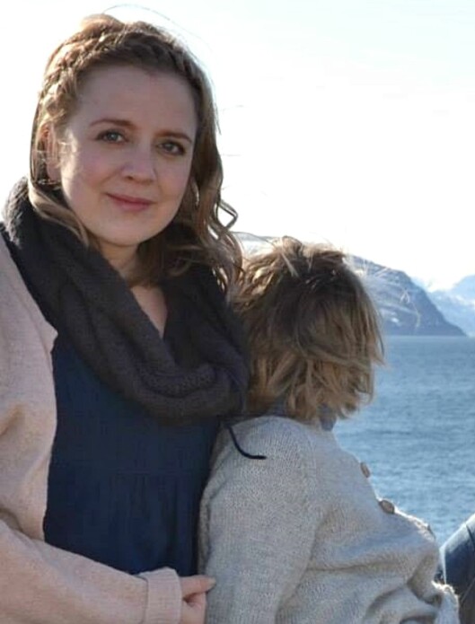 LEI SEG: Maria synes det er uforståelig at mange ikke skjønner hvordan slike kommentarer kan såre et lite barn. Foto: Hanne Holan LEI SEG: Maria synes det er uforståelig at mange ikke skjønner hvordan slike kommentarer kan såre et lite barn. Foto: Hanne Holan