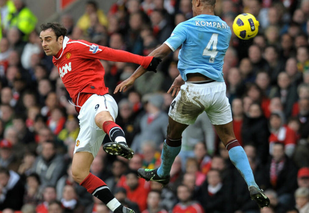 VRAKET: Premier League-toppscorer Dimitar Berbatov fikk en forklaring på hvorfor han bare var reserve mot City. - Jeg måtte sette meg ned med ham, og jeg kan fortelle dere at jeg ikke likte det, sier Ferguson. Foto: AFP/ANDREW YATES VRAKET: Premier League-toppscorer Dimitar Berbatov fikk en forklaring på hvorfor han bare var reserve mot City. - Jeg måtte sette meg ned med ham, og jeg kan fortelle dere at jeg ikke likte det, sier Ferguson. Foto: AFP/ANDREW YATES
