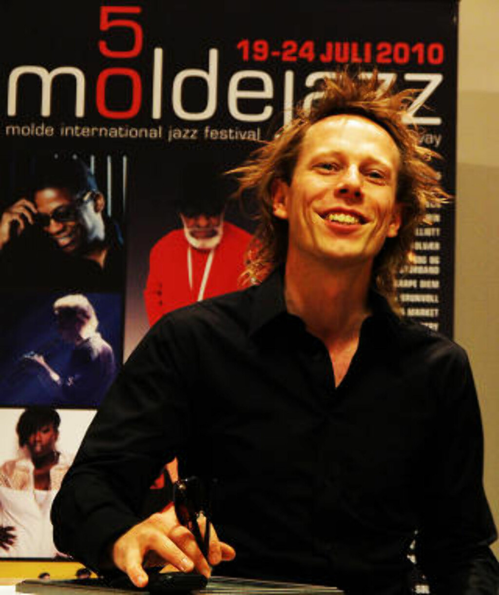 TILBAKE: Stian Westerhus fikk pris under Moldejazz i fjor og kommer tilbake med nytt prosjekt i år. Foto: Terje Mosnes/Dagbladet TILBAKE: Stian Westerhus fikk pris under Moldejazz i fjor og kommer tilbake med nytt prosjekt i år. Foto: Terje Mosnes/Dagbladet