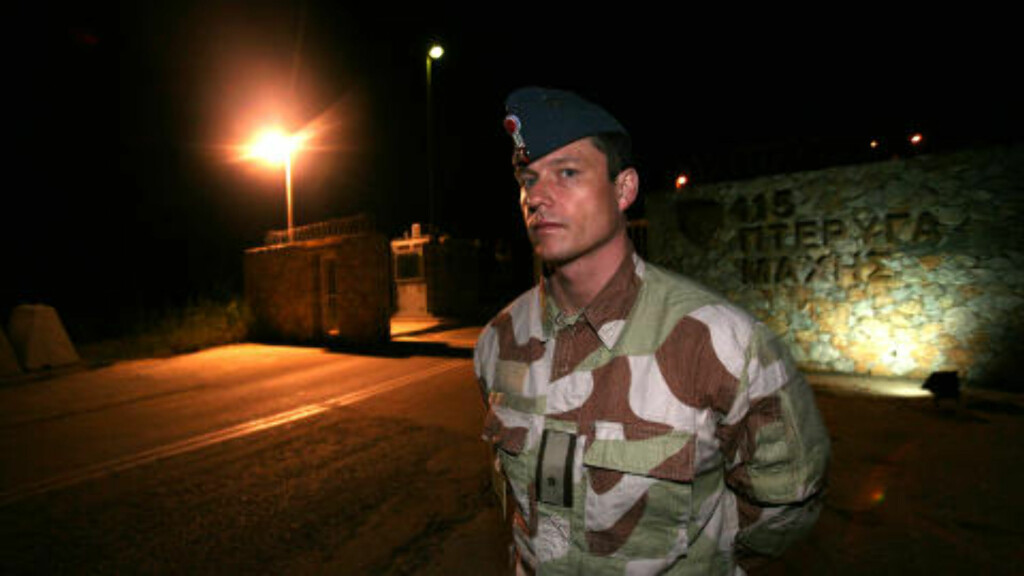 TOK AV: Rett etter at dette bildet ble tatt i går kveld, tok de norske F16-flyene som bombet en flybase i Libya av fra Souda Bay-basen på Kreta. Foto: Jonas Sverrisson Rasch/Dagbladet TOK AV: Rett etter at dette bildet ble tatt i går kveld, tok de norske F16-flyene som bombet en flybase i Libya av fra Souda Bay-basen på Kreta. Foto: Jonas Sverrisson Rasch/Dagbladet