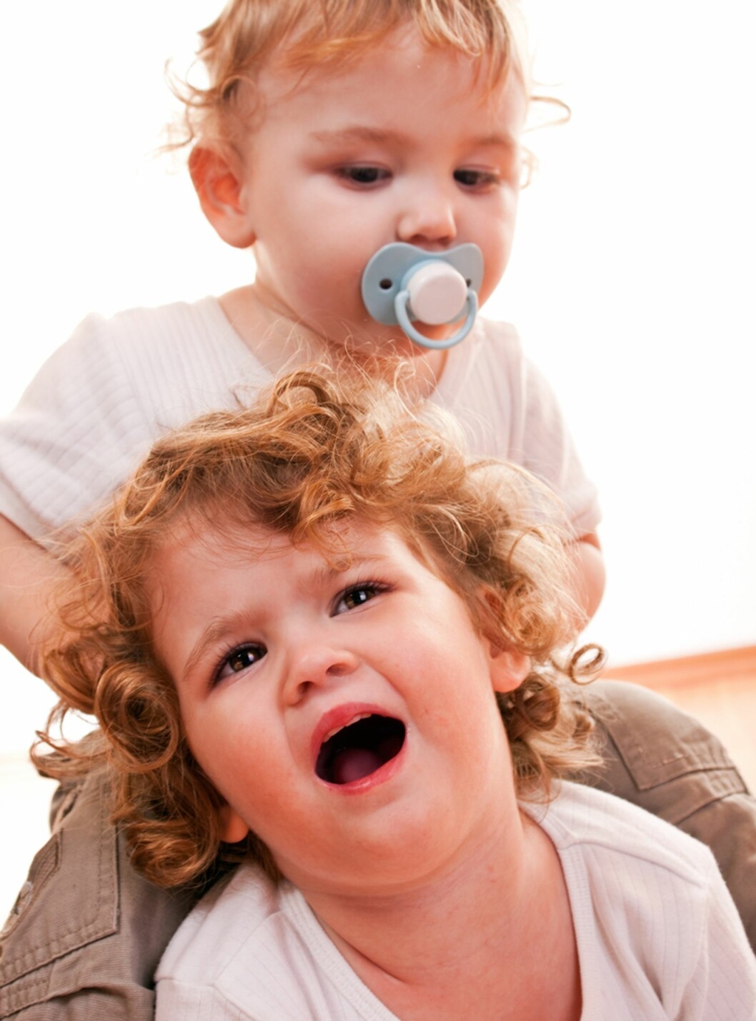 <strong>I KAMPENS HETE:</strong> Når ordene ikke strekker til, kan de minste barna ty til biting. Foto: Shutterstock <strong>I KAMPENS HETE:</strong> Når ordene ikke strekker til, kan de minste barna ty til biting. Foto: Shutterstock