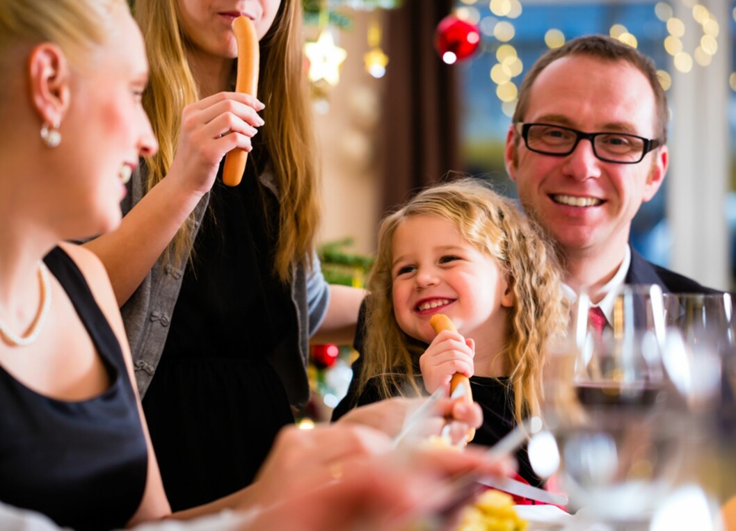 PØLSER TIL JULEMIDDAG?! Det kan fort bli konflikter rundt hva man skal spise på julaften. Foto: Shutterstock PØLSER TIL JULEMIDDAG?! Det kan fort bli konflikter rundt hva man skal spise på julaften. Foto: Shutterstock