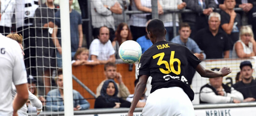 17-åringen sammenliknes med Zlatan - men ekspertene advarer mot Ødegaards skjebne 17-åringen sammenliknes med Zlatan - men ekspertene advarer mot Ødegaards skjebne