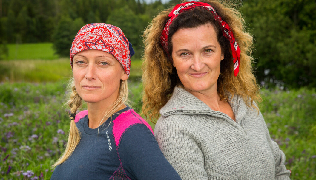 <strong>FØRSTE DELTAKERE UT:</strong> Anita Kallestad (43) og Kari-Lise Vangen (51) møttes til årets første «Farmen»-tvekamp i kveld. Foto: Alex Iversen / TV 2 <strong>FØRSTE DELTAKERE UT:</strong> Anita Kallestad (43) og Kari-Lise Vangen (51) møttes til årets første «Farmen»-tvekamp i kveld. Foto: Alex Iversen / TV 2