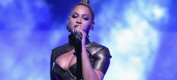 Beyoncés øre begynte å blø på scenen. Nå reagerer fans med å hevde at de kutter seg i solidaritet Beyoncés øre begynte å blø på scenen. Nå reagerer fans med å hevde at de kutter seg i solidaritet