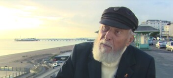 George (93) ble dømt for sin legning i 1974. Nå blir han og tusenvis av andre homofile benådet George (93) ble dømt for sin legning i 1974. Nå blir han og tusenvis av andre homofile benådet