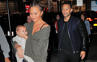 image: Chrissy Teigen fikk Twitter-kjeft etter dette bildet. Slo tilbake i kjent stil