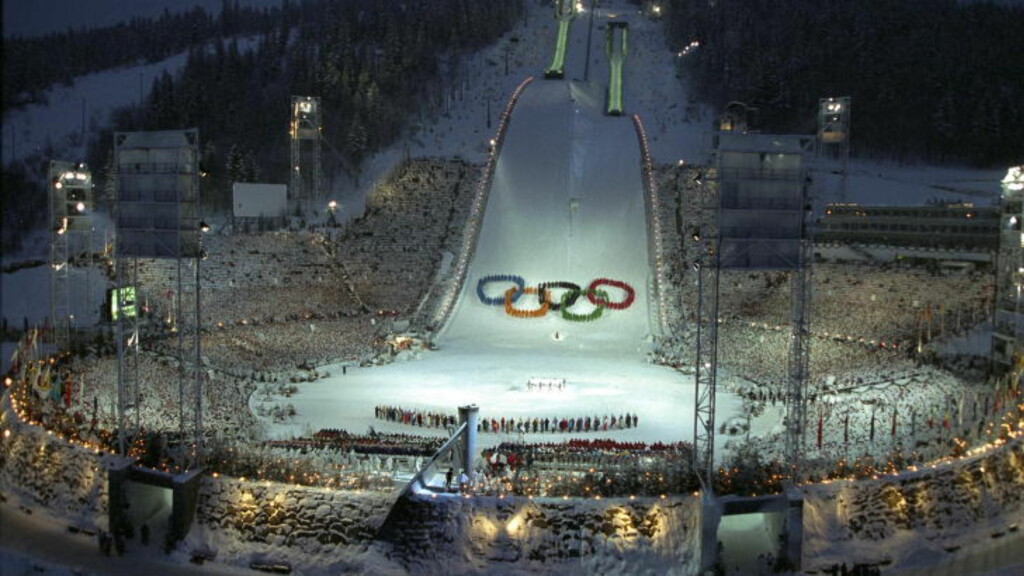 VÆRFLAKS 1994: OL-åpningen på Lillehammer og skiøvelsene ble stor vinter-pr for Norge. Snøen kom i grevens tid. FOTO: JAN PETTER DAHL / DAGBLADET. VÆRFLAKS 1994: OL-åpningen på Lillehammer og skiøvelsene ble stor vinter-pr for Norge. Snøen kom i grevens tid. FOTO: JAN PETTER DAHL / DAGBLADET.
