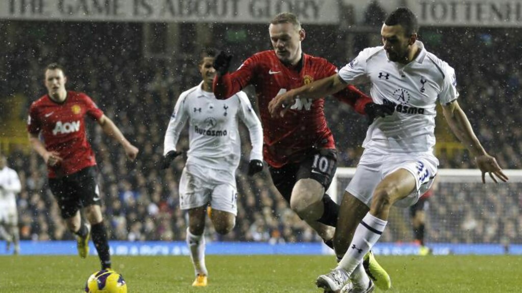 VILLE HA STRAFFE: I denne episoden mente Alex Ferguson at Wayne Rooney (midten) skulle fått et straffespark. Foto: AFP / IAN KINGTON / NTB SCANPIX VILLE HA STRAFFE: I denne episoden mente Alex Ferguson at Wayne Rooney (midten) skulle fått et straffespark. Foto: AFP / IAN KINGTON / NTB SCANPIX