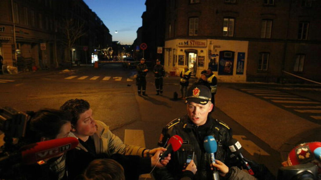 <strong>POLITIET:</strong> Leter etter to menn som stakk fra åstedet etter det politiet tror var et ransforsøk. Foto: Torbjørn Katborg Grønning / Dagbladet <strong>POLITIET:</strong> Leter etter to menn som stakk fra åstedet etter det politiet tror var et ransforsøk. Foto: Torbjørn Katborg Grønning / Dagbladet