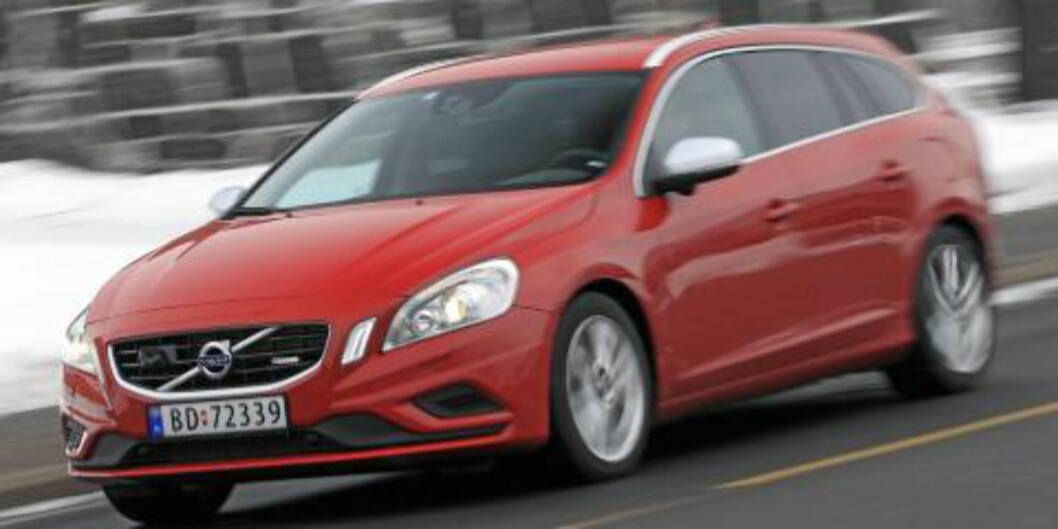 <strong>VOLVO V60:</strong> Mye plass har den ikke, men kjøreegenskapene er fine. Vi synes at en rimelig versjon er det mest fornuftige valget. FOTO: Egil Nordlien, HM Foto <strong>VOLVO V60:</strong> Mye plass har den ikke, men kjøreegenskapene er fine. Vi synes at en rimelig versjon er det mest fornuftige valget. FOTO: Egil Nordlien, HM Foto