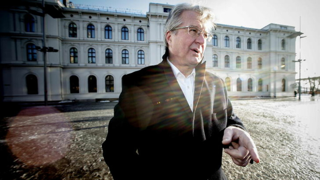 MEDLEM: Fabian Stang og flere andre Høyre-politikere som stortingsrepresentant Michael Tetzschner, Arne Hjeltnes i Høyres sentralstyre, tidligere statsminister Kåre Willoch og Hermann Kopp i Oslo Høyre. Foto: Bjørn Langsem / DAGBLADET. MEDLEM: Fabian Stang og flere andre Høyre-politikere som stortingsrepresentant Michael Tetzschner, Arne Hjeltnes i Høyres sentralstyre, tidligere statsminister Kåre Willoch og Hermann Kopp i Oslo Høyre. Foto: Bjørn Langsem / DAGBLADET.