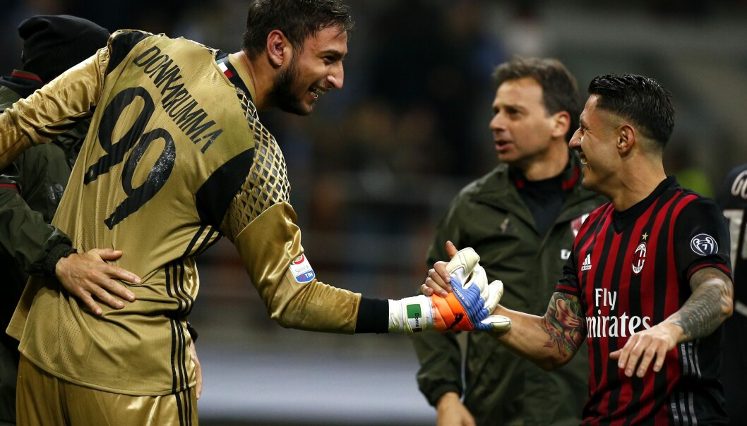 <strong>196 CM:</strong> AC Milans Gianluigi Donnarumma er høyere enn de fleste andre på italienske fotballbaner. Foto: AFP PHOTO / MARCO BERTORELLO <strong>196 CM:</strong> AC Milans Gianluigi Donnarumma er høyere enn de fleste andre på italienske fotballbaner. Foto: AFP PHOTO / MARCO BERTORELLO