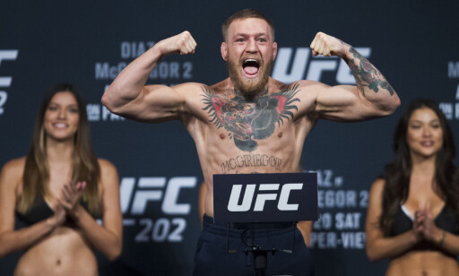 INNVEIING: Conor McGregor viser muskler. Foto: L.E. Baskow/Las Vegas Sun INNVEIING: Conor McGregor viser muskler. Foto: L.E. Baskow/Las Vegas Sun 