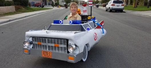 Hvert år forvandler faren Jeremys (8) rullestol til tidenes Halloween-kostyme Hvert år forvandler faren Jeremys (8) rullestol til tidenes Halloween-kostyme