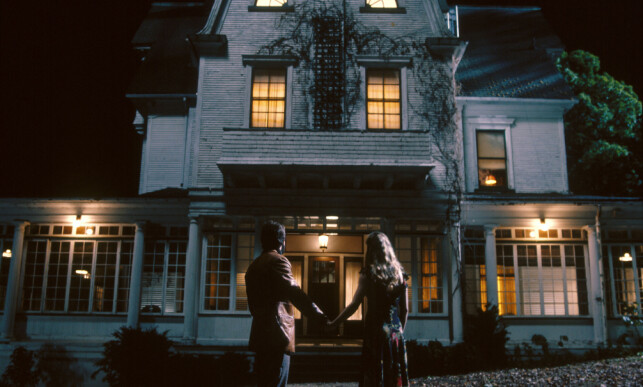 SPØKELSESHUSET: «The Amityville Horror» tar utgangspunkt i en sann historie, men er siden trukket i tvil. Foto: Filmweb SPØKELSESHUSET: «The Amityville Horror» tar utgangspunkt i en sann historie, men er siden trukket i tvil. Foto: Filmweb