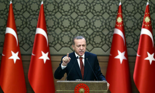 image: Erdogan jakter kuppmakere. Sparker over 10 000 lærere, akademikere og leger. Nå varsler han dødsstraff