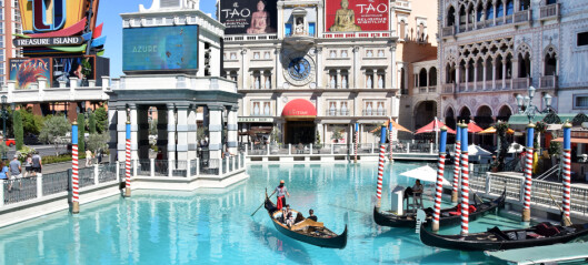 Direkte til show, shopping, sightseeing - og litt synd Direkte til show, shopping, sightseeing - og litt synd