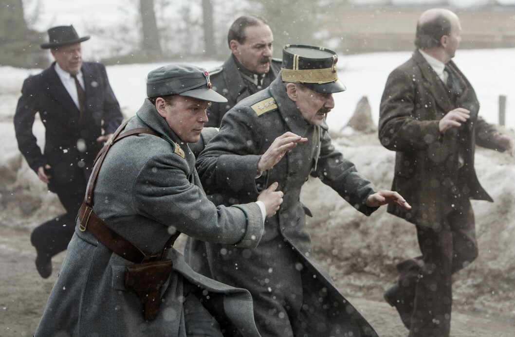 KINOAKTUELL: "Kongens nei" er en norsk historisk dramafilm, regissert av Erik Poppe og skrevet av Jan Trygve Røyneland og Harald Rosenløw Eeg. Hovedrollene spilles av Jesper Christensen og Anders Baasmo Christiansen Foto: Filmweb/Agnete Brun KINOAKTUELL: "Kongens nei" er en norsk historisk dramafilm, regissert av Erik Poppe og skrevet av Jan Trygve Røyneland og Harald Rosenløw Eeg. Hovedrollene spilles av Jesper Christensen og Anders Baasmo Christiansen Foto: Filmweb/Agnete Brun
