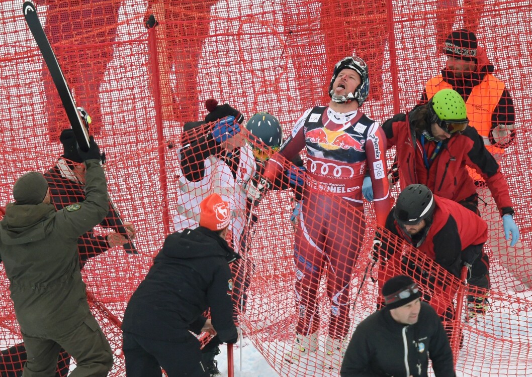 FALT STYGT: Den 23. januar var uhellet ute for alpinist Aksel Lund Svindal, da han stod ned monsterbakken i Kitzbuhel i Østerrike. Foto: Afp FALT STYGT: Den 23. januar var uhellet ute for alpinist Aksel Lund Svindal, da han stod ned monsterbakken i Kitzbuhel i Østerrike. Foto: Afp