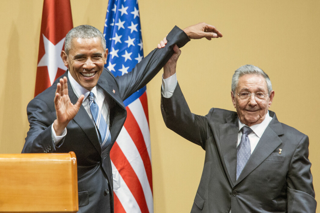 GOD STEMNING: USAs president Barack Obama og Cubas president Raul Castro har hatt en rekke møter for å bedre forholdet mellom de to landene den siste tiden. Her på en pressekonferanse i Havanna i mars. Foto: Aftenposten/ NTB Scanpix GOD STEMNING: USAs president Barack Obama og Cubas president Raul Castro har hatt en rekke møter for å bedre forholdet mellom de to landene den siste tiden. Her på en pressekonferanse i Havanna i mars. Foto: Aftenposten/ NTB Scanpix