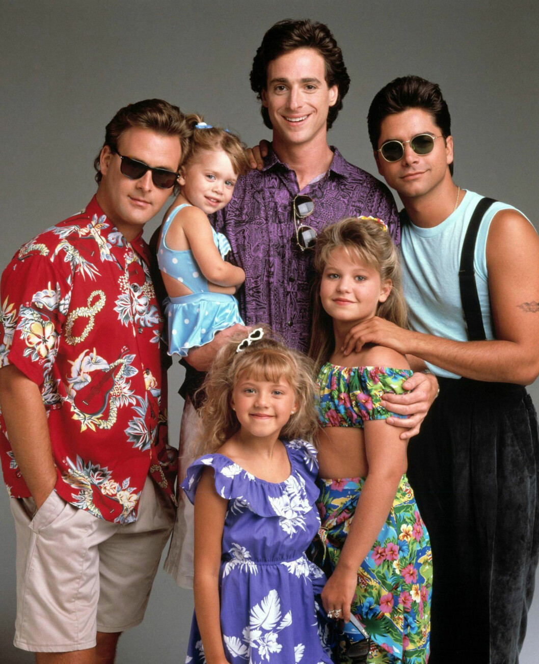 KJENT GJENG: John Stamos (til høyre) fikk sitt store gjennombrudd i TV-serien «Under samme tak». Her er han sammen med resten av hovedrolleinnhaverne. Foto: Scanpix KJENT GJENG: John Stamos (til høyre) fikk sitt store gjennombrudd i TV-serien «Under samme tak». Her er han sammen med resten av hovedrolleinnhaverne. Foto: Scanpix