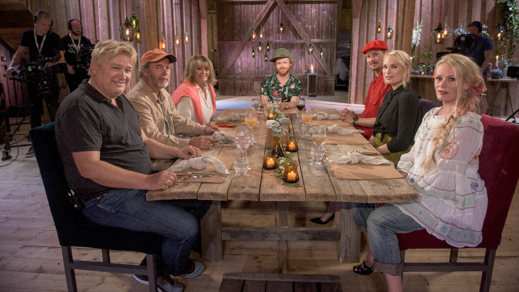 MØTTES PÅ EN LÅVE: Sesong 5 av «Hver gang vi møtes» har premiere lørdag, og i år er det Wenche Myhre (68), Philip «Admiral P» Boardman (33), Henning Kvitnes (57), Unni Wilhelmsen (44), Eva Weel Skram (30), Jørn Hoel (58) og Ivar «Ravi» Johansen (39). Først ut er sistnevnte. Foto: TV 2 MØTTES PÅ EN LÅVE: Sesong 5 av «Hver gang vi møtes» har premiere lørdag, og i år er det Wenche Myhre (68), Philip «Admiral P» Boardman (33), Henning Kvitnes (57), Unni Wilhelmsen (44), Eva Weel Skram (30), Jørn Hoel (58) og Ivar «Ravi» Johansen (39). Først ut er sistnevnte. Foto: TV 2
