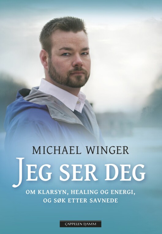 VINN BOK: Fem heldige lesere får hvert sitt eksemplar av Michael Wingers nye bok «Jeg ser deg». Alt du trenger å gjøre er å sende oss en SMS. Skriv SHVINN og send til 2255. Legg ved e-postadresse, samt navn/adresse. Kr 1 per melding. Siste frist: 28.august Foto: Cappelen Damm VINN BOK: Fem heldige lesere får hvert sitt eksemplar av Michael Wingers nye bok «Jeg ser deg». Alt du trenger å gjøre er å sende oss en SMS. Skriv SHVINN og send til 2255. Legg ved e-postadresse, samt navn/adresse. Kr 1 per melding. Siste frist: 28.august Foto: Cappelen Damm