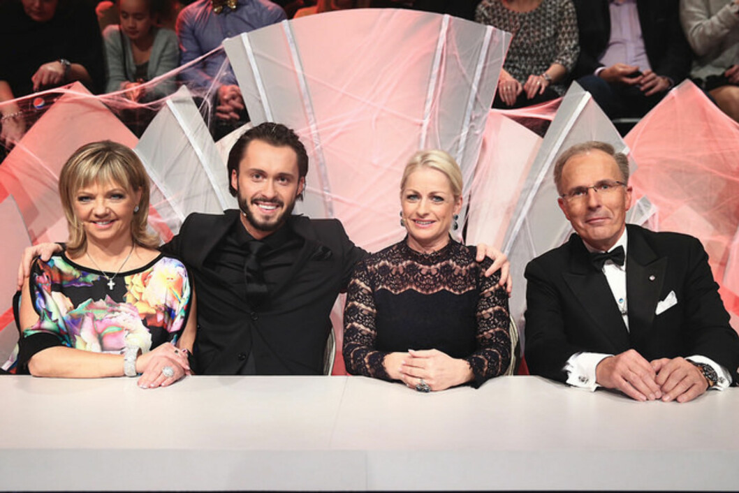 SKREMTE DANSERNE: Dommerne var nok det mest skremmende for kjendisdanserne. Fra venstre Trine Dehli Cleve, Egor Filipenko, Merete Lingjærde og Tor Fløysvik. Foto: Thomas Reisæter/TV 2 SKREMTE DANSERNE: Dommerne var nok det mest skremmende for kjendisdanserne. Fra venstre Trine Dehli Cleve, Egor Filipenko, Merete Lingjærde og Tor Fløysvik. Foto: Thomas Reisæter/TV 2