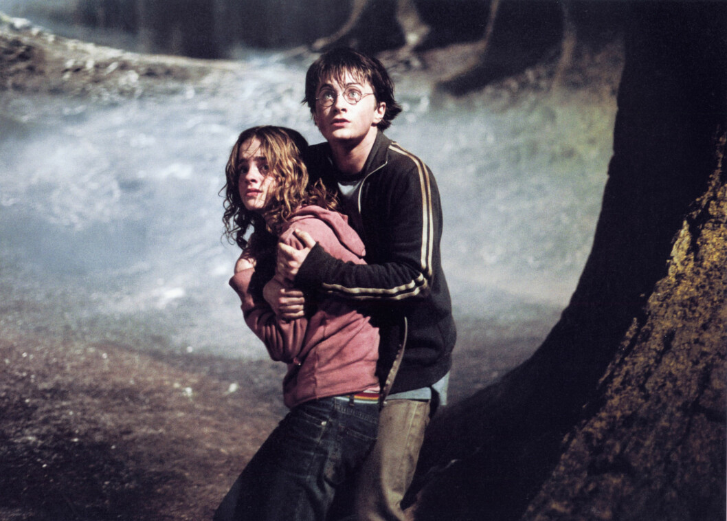 BEGYNNELSEN: Daniel Radcliffe ble først kjent som Harry Potter i filmene med samme navn. På dette bildet, som er fra 2003, er han i en scene sammen med kollega Emma Watson. Foto: Mary Evans Picture BEGYNNELSEN: Daniel Radcliffe ble først kjent som Harry Potter i filmene med samme navn. På dette bildet, som er fra 2003, er han i en scene sammen med kollega Emma Watson. Foto: Mary Evans Picture