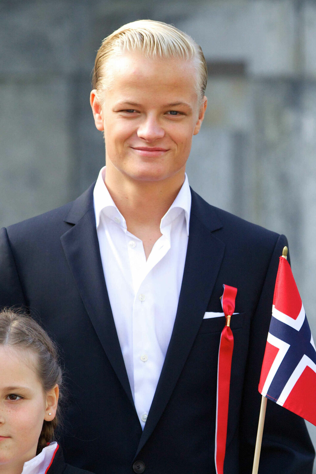 KJØRTE ALENE: Marius kjørte alene i snøværet etter at han hadde bestått førerprøven. Foto: All Over Press KJØRTE ALENE: Marius kjørte alene i snøværet etter at han hadde bestått førerprøven. Foto: All Over Press