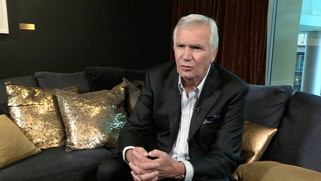 . VIL HA PENE KYSS: «Glamour»-veteranen John McCook sier at hemmeligheten bak et godt TV-kyss er å ikke bli for lidenskapelig. Foto: Per Ervland, Se og Hør. . VIL HA PENE KYSS: «Glamour»-veteranen John McCook sier at hemmeligheten bak et godt TV-kyss er å ikke bli for lidenskapelig. Foto: Per Ervland, Se og Hør.