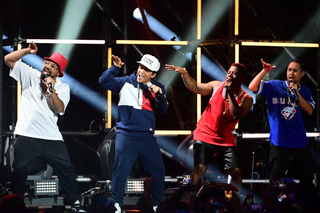 PÅ SCENEN: Amerikanske Bruno Mars underholdt publikum. Foto: NTB Scanpix PÅ SCENEN: Amerikanske Bruno Mars underholdt publikum. Foto: NTB Scanpix