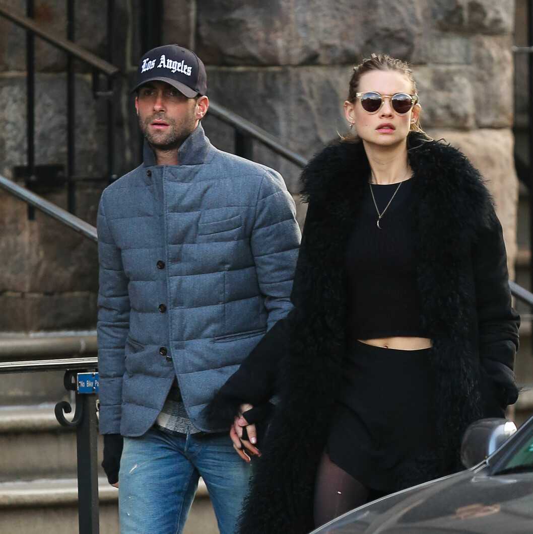 FORELSKET: Prinsloo og Levine forbereder seg til bryllupet. Foto: PacificCoastNews/All Over Press FORELSKET: Prinsloo og Levine forbereder seg til bryllupet. Foto: PacificCoastNews/All Over Press