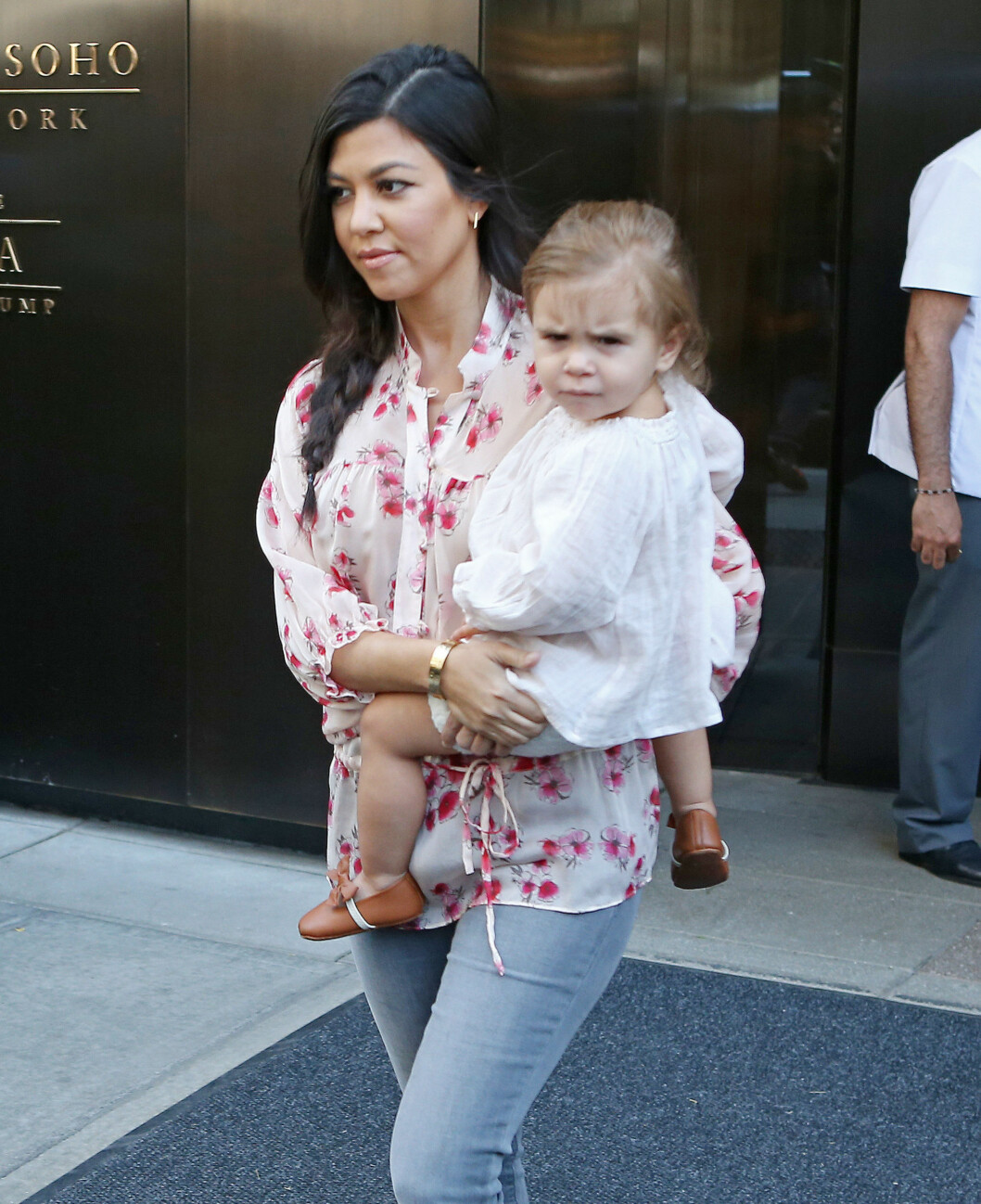 ELSKER MORSROLLEN: Kourtney har sønnen Mason og datteren Penelope. Foto: PacificCoastNews/All Over Press ELSKER MORSROLLEN: Kourtney har sønnen Mason og datteren Penelope. Foto: PacificCoastNews/All Over Press